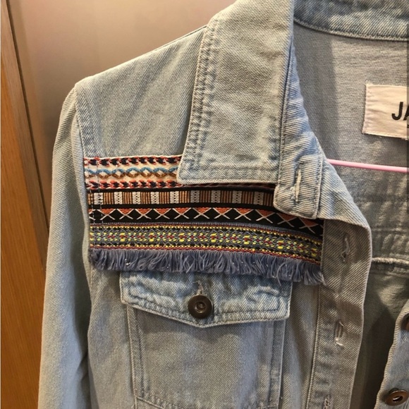 Jack by BB DAKOTA Light Blue Denim Jacket with Embroidered Details - Picture 3 of 8